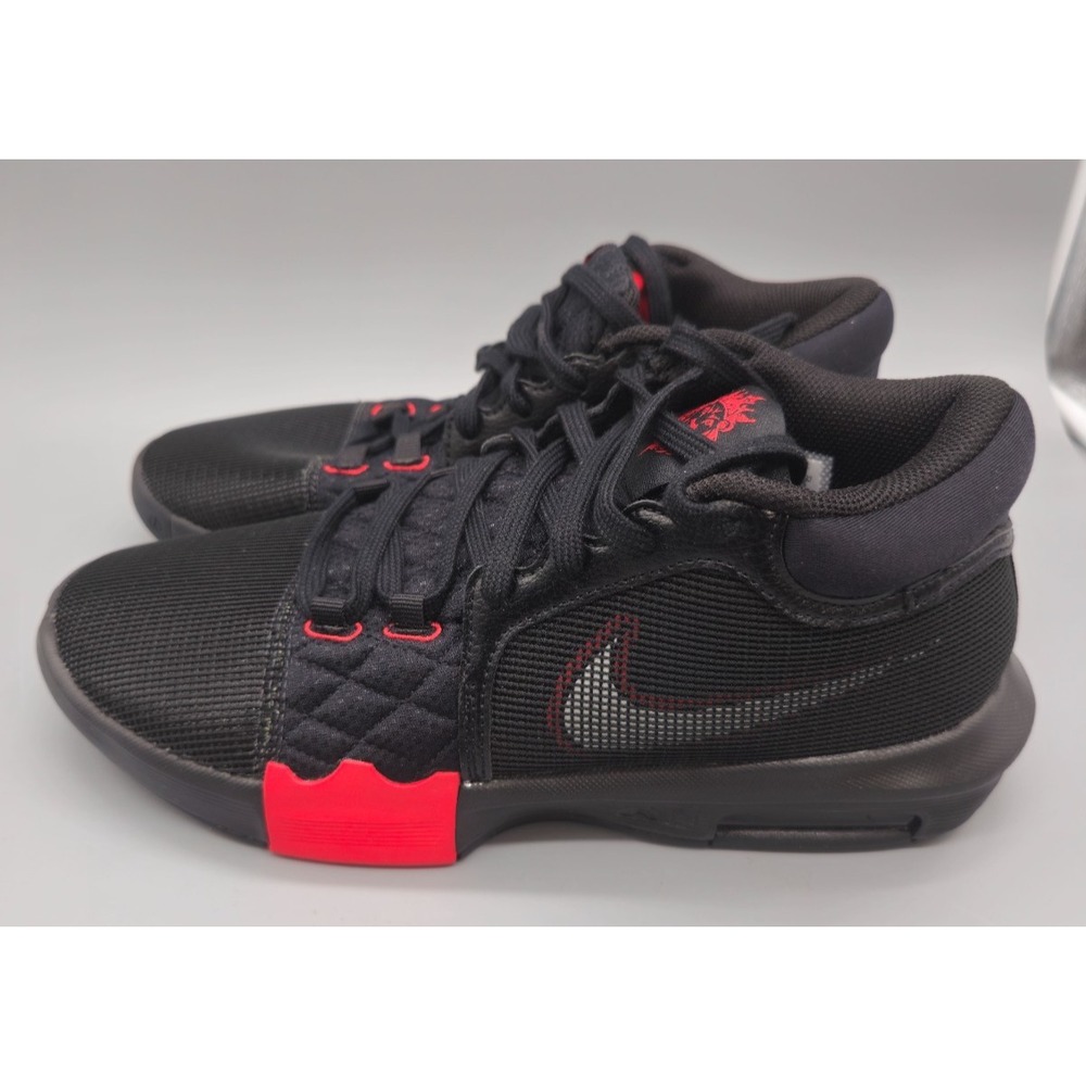NIKE MENS 9.5 LEBRON WITNESS VIII BASKETBALL SHOES #FB2239 005